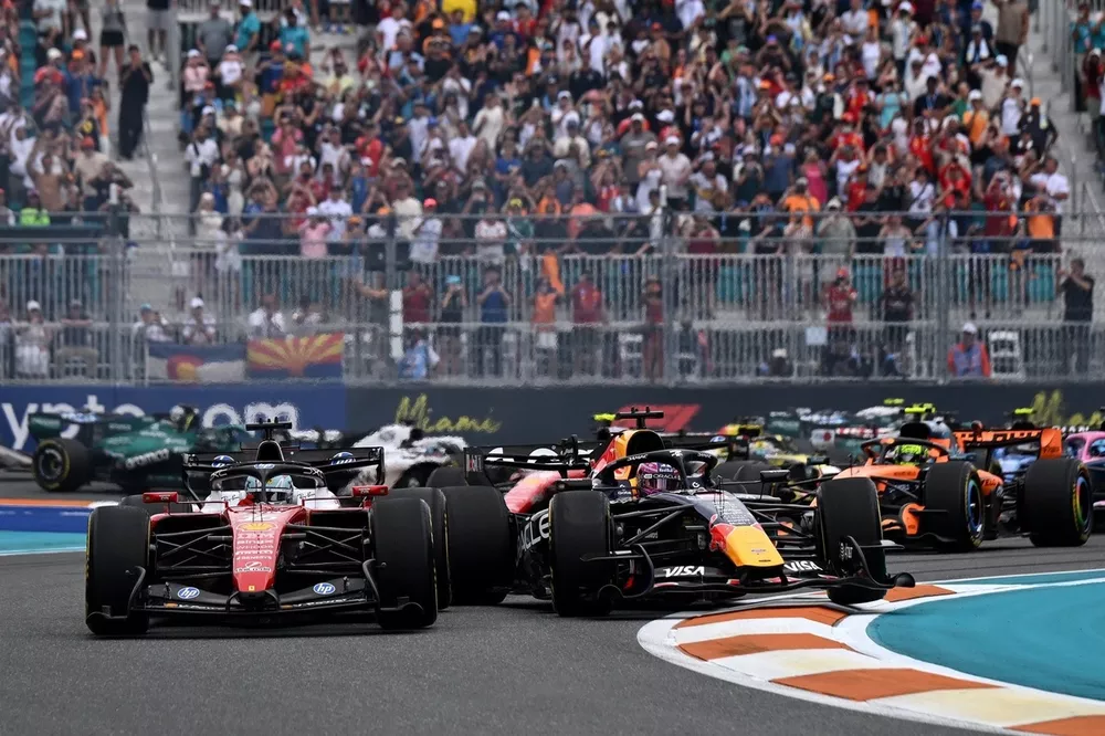 Anderson’dan 2027 düzenlemesine eleştiri: "FIA aynı hatayı iki kez yapıyor"