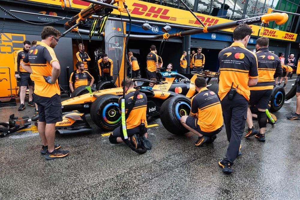 Brundle, Norris’in pit zamanlamasını değerlendirdi: “Yaşananlar gerçekten bir soygun gibiydi”