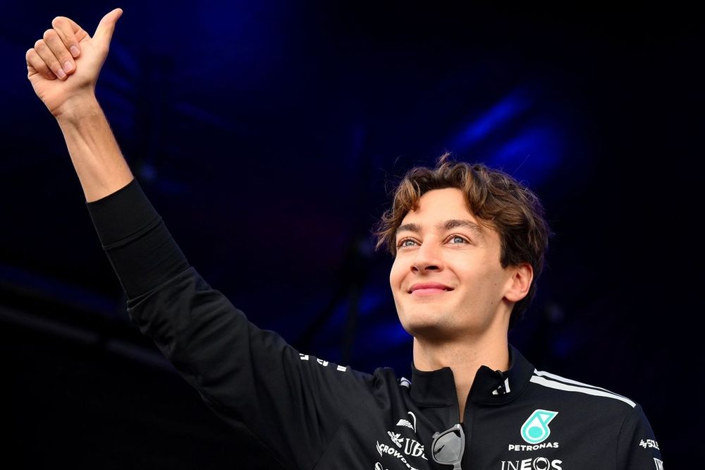 Button: “Russell, şampiyonluk için gereken her şeye sahip”