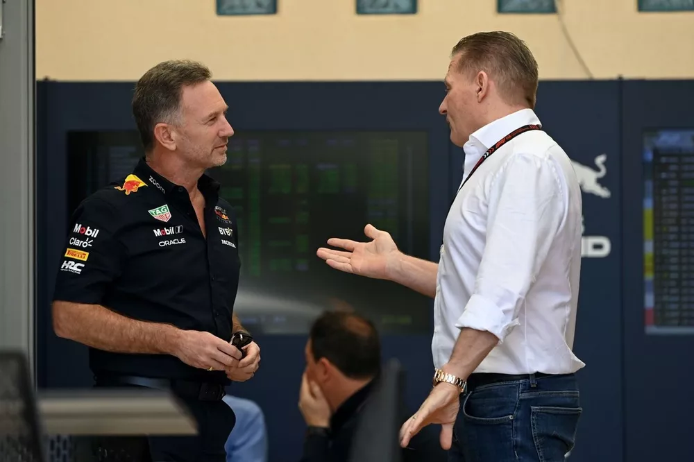 Horner: "Verstappen, yaptığı her şeyde babası Jos'un onayını bekliyor"