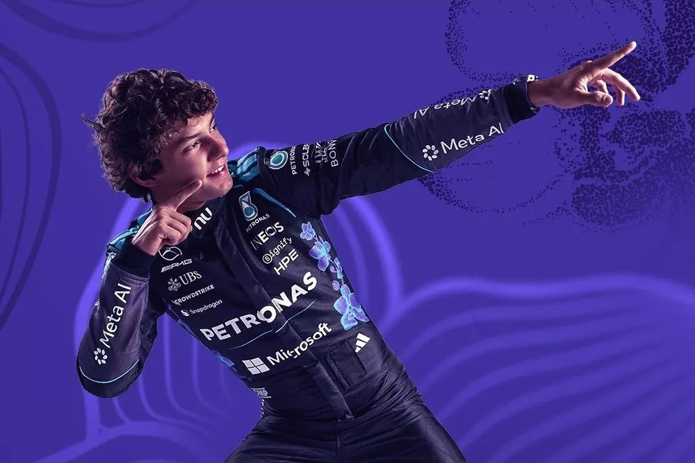 Mercedes ve Audi, Singapur GP için özel tulum tasarımlarını tanıttı