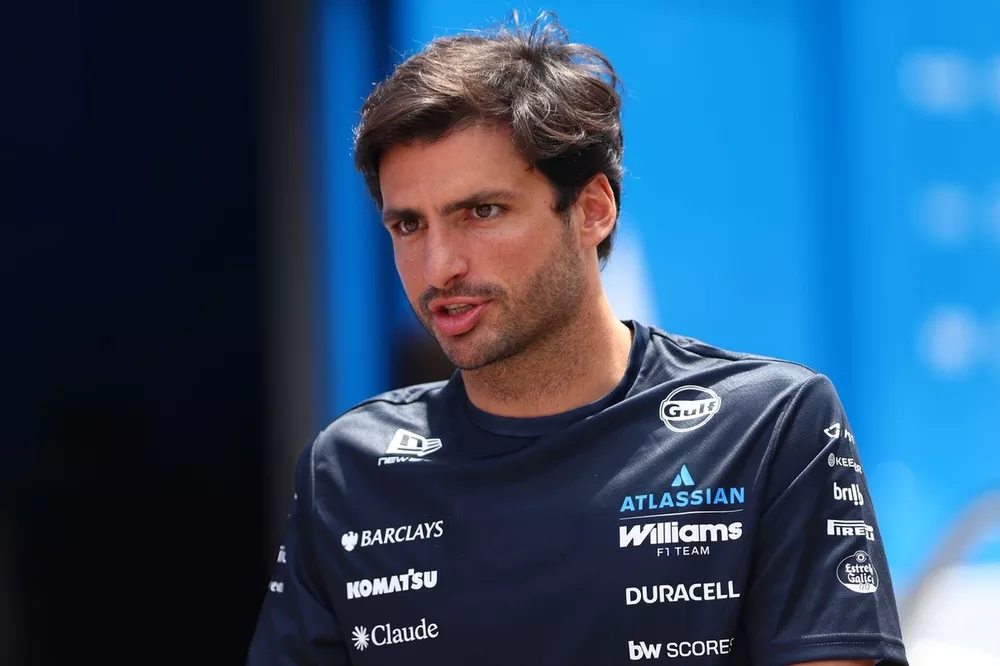 Sainz: "Formula 1’deki en güçlü yıllarımdan birini geçiriyorum"