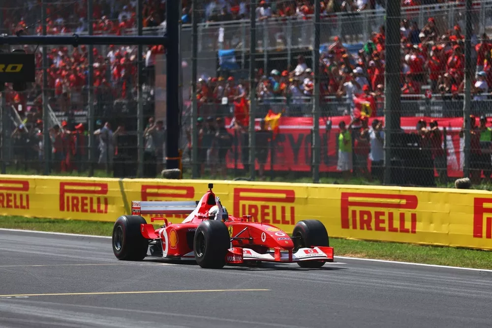 Vettel’den 2026 F1 kuralları yorumu: “Birini seçerken diğerini feda etmek zorunda değiliz"