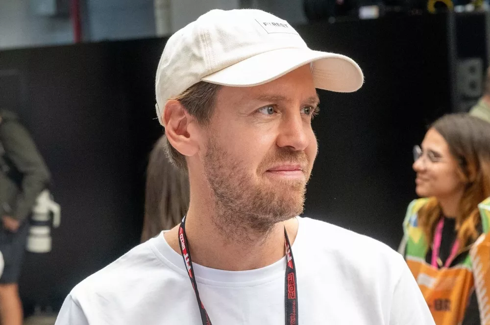 Vettel: "F1'de rol almaya her zaman açığım"