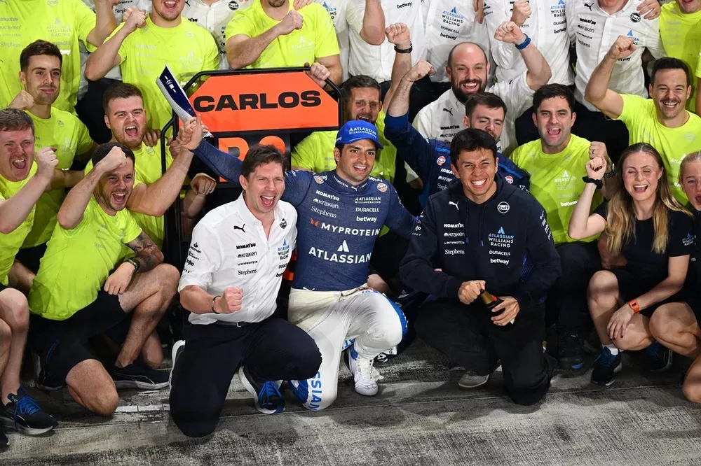 Vowles, pilotlarını övdü: "Albon ve Sainz'ı özel yapan şey, yeteneklerinden fazlası"